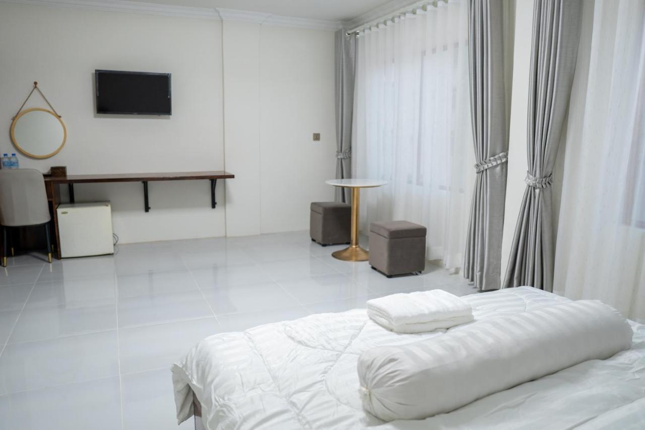 Hotel Empire House, Phnom Penh Extérieur photo